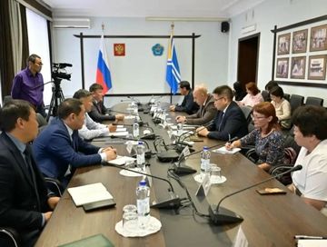 Владислав Ховалыг обсудил с владельцами АЗС вопрос стабилизации цен на топливо