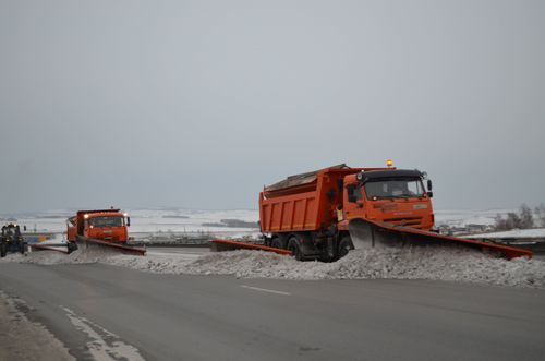 В Красноярском крае, Туве и Хакасии для обеспечения безопасного проезда по федеральным трассам мобилизовано 389 единиц спецтехники