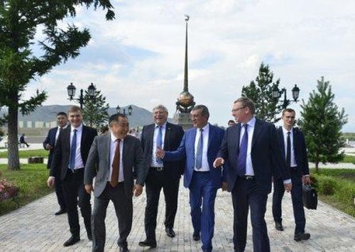 ЧТОБЫ СИБИРЯКАМ ЖИЛОСЬ ХОРОШО