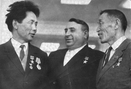 Герои никогда не умирают…
