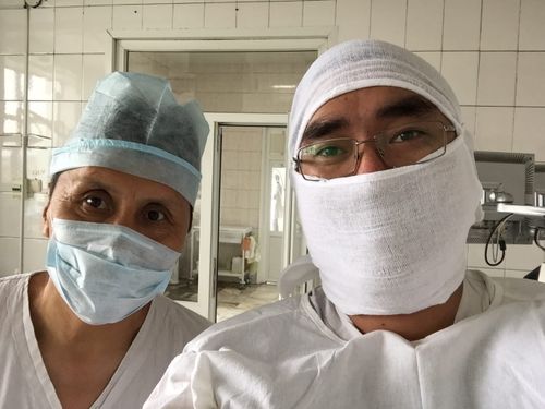 Айдын Сарыглар:  Дорогие коллеги! Поздравляю Вас с профессиональным праздником — с Всемирным днем кардиолога!