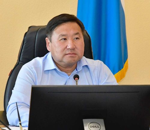 Владислав Ховалыг ориентировал министерства Тувы на привлечение федеральных средств