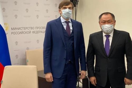ШОЛБАН КАРА-ООЛ: "КАК БЫ НИ БЫЛО СЛОЖНО СЕГОДНЯ ОБРАЗОВАНИЮ, КАЧЕСТВО ОБУЧЕНИЯ - ЭТО КЛЮЧЕВОЙ ВОПРОС"