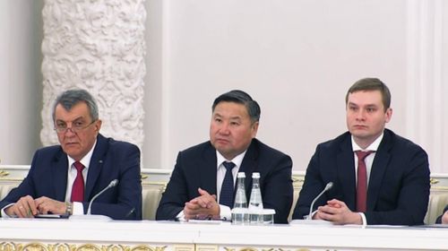 Владислав Ховалыг: По проекту «Я – учитель» только в этом году единовременную выплату в 174 тысячи рублей получили 86 человек