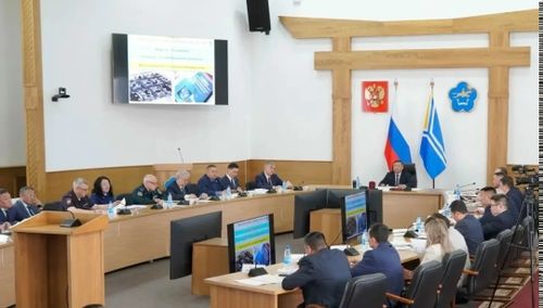Владислав Ховалыг поручил проверить готовность школ и лагерей к летнему сезону