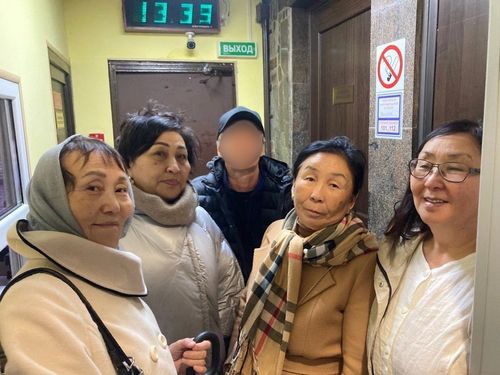 Полномочное представительство РТ в Москве продолжает активно поддерживать бойцов из Тувы