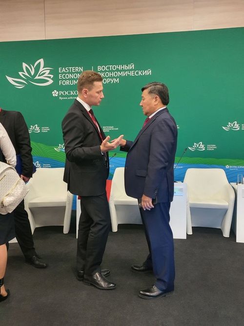 Глава Тувы Владислав Ховалыг рассказал о проекте железнодорожной ветки в республику