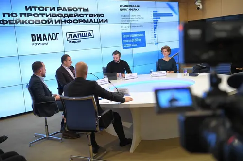 Как снять лапшу с ушей. Владимир Табак рассказал о противодействии фейковой информации в Интернете