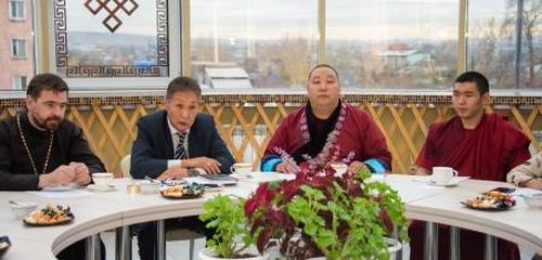 К народу Тувы – всем тем, кому не безразлично будущее родной республики