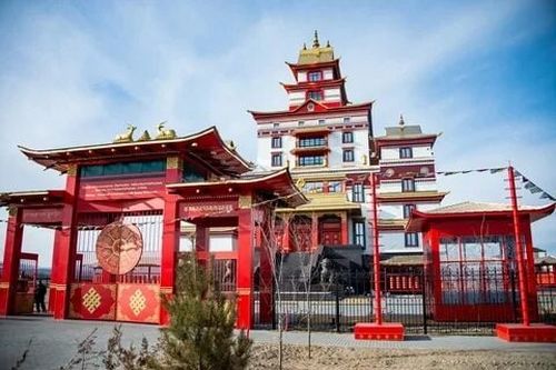 В монастыре «Тубтен Шедруб Линг» проходит первая международная конференция, посвященная традиционной буддийской медицине