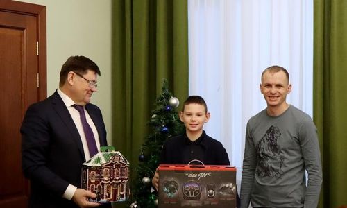 Продолжается акция «Ёлка желаний» – подарки от Анатолия Серышева получили ещё двое ребят из Сибири
