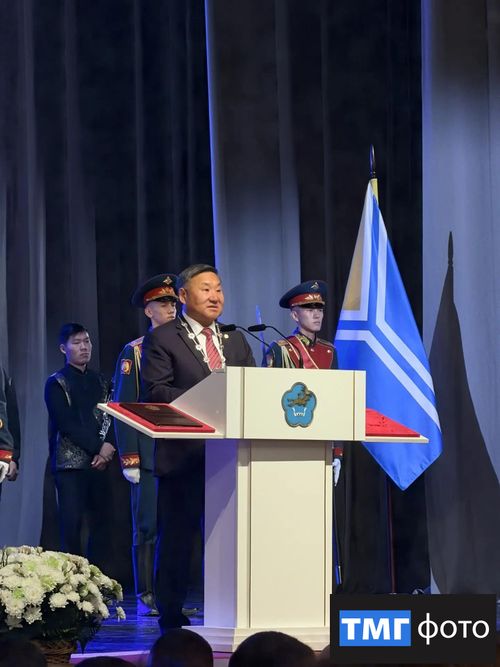 Владислав Ховалыг официально вступил в должность Главы Республики Тыва