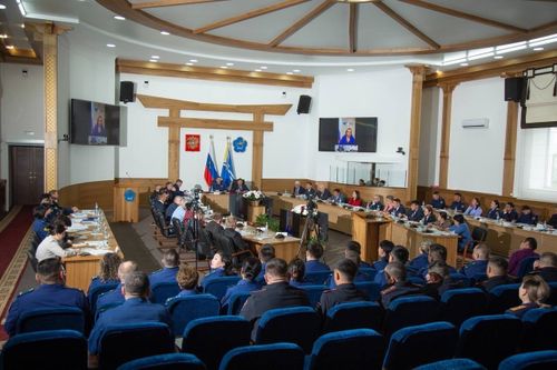В Правительстве Тувы состоялось расширенное заседание межведомственной комиссии по делам несовершеннолетних и защите их прав