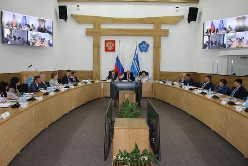 В Туве прошли публичные слушания по проекту республиканского бюджета на 2023 и плановые 2024, 2025 годы