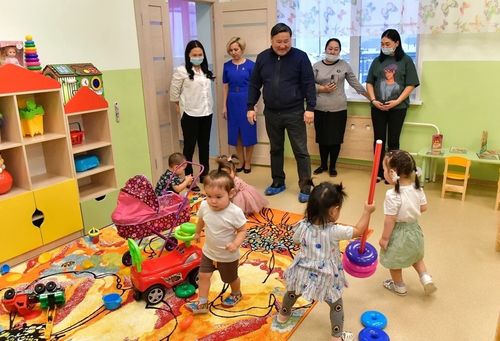 Владислав Ховалыг: Необходимо поднять престиж профессии воспитателя