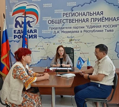 В Туве продолжается прием граждан по вопросам образования