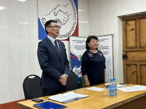 В Кызыле прошло заседание трехсторонней комиссии по регулированию социально-трудовых отношений