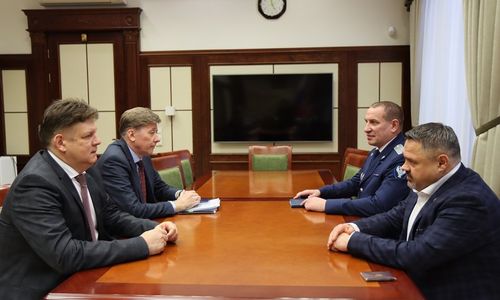 Состоялась рабочая встреча полпреда и заместителя руководителя Казначейства России Александра Демидова