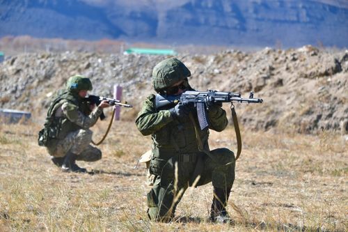 В Туве подготовка новобранцев проходит в отдельной мотострелковой бригаде Центрального военного округа