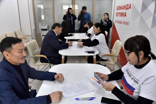 В Туве открылся общественный штаб в поддержку Владимира Путина