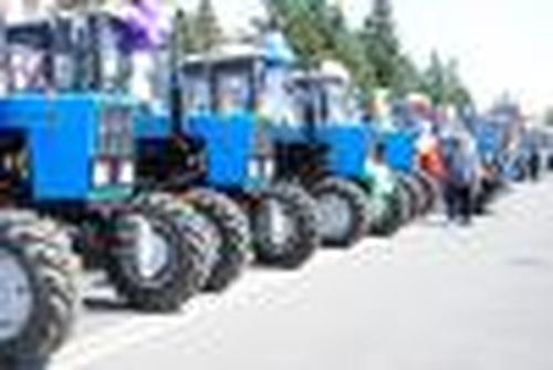 С площади Арата – на поля