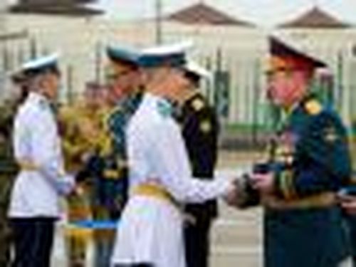 Орлы покидают родные пенаты...