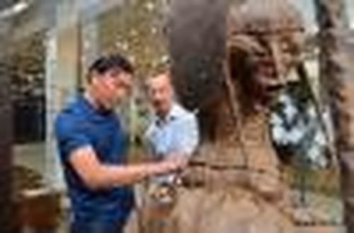 Даши Намдаков: «Искусство любо есть, либо его нет, какой у него разрез глаз — неважно»