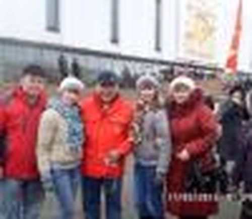 Город молодых: факелоносцы эстафеты Олимпийского огня.
