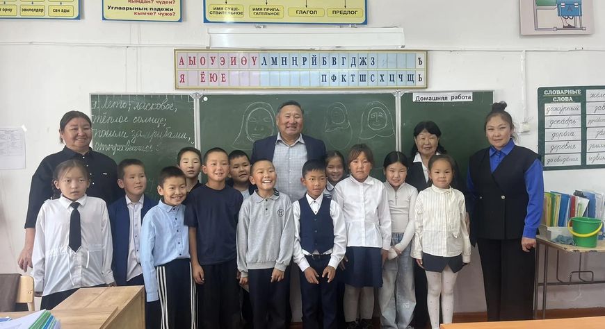Владислав Ховалыг находится с рабочим визитом в Каа-Хемском районе